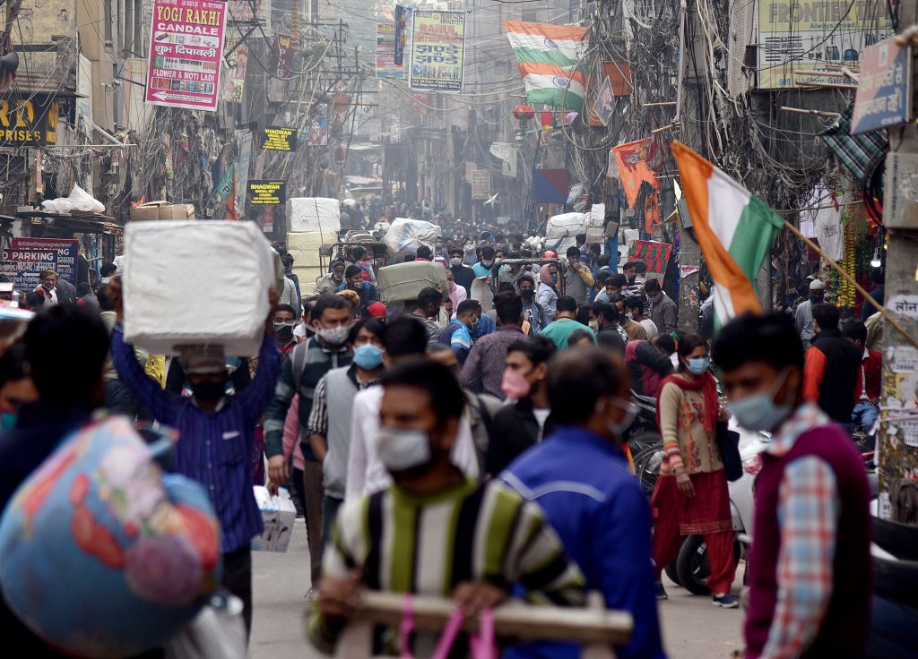 मानव विकास सूचकांक में भारत और नीचे