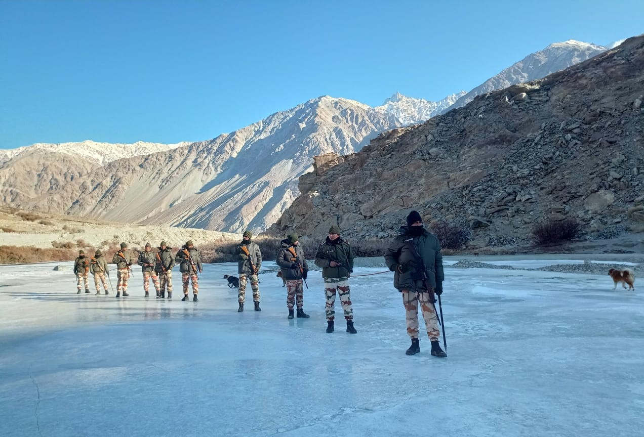Pangong Lake 5 https://hindi.thenewsgate.in