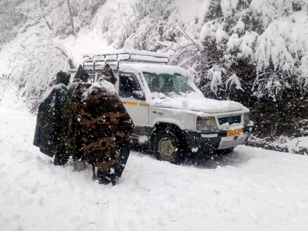 परिसीमन आयोग के प्रस्ताव  से कश्मीर की पार्टियां नाख़ुश